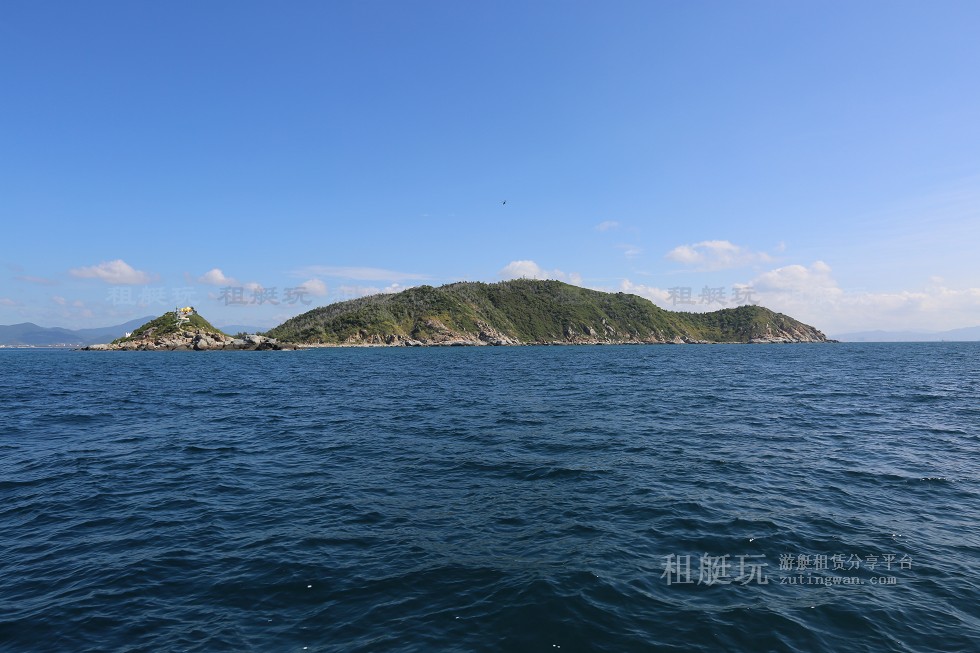 三亞旅游游艇租賃，三亞港至西島航線(xiàn)